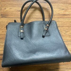 Designer Elegant Black Handbag leader